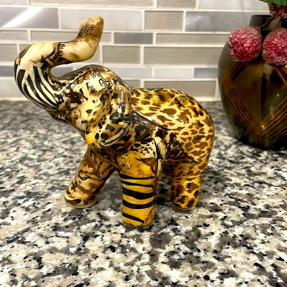 La Vie Elephant Figurine Safari Animal Print Patchwork - Picture 1 of 12